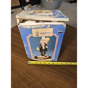 Vintage 1995 J.J. Jones Collectors Figurine "Balloons For Sale"